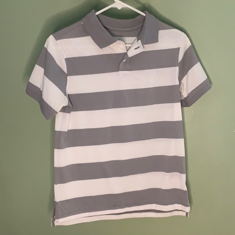 Gray and white collard shirt